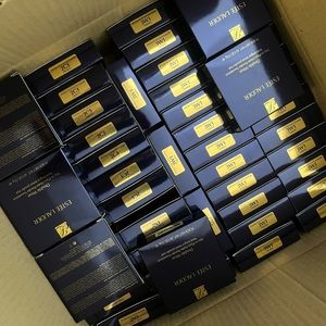 New ESTEE LAUDER Double Wear Stay in Place powder